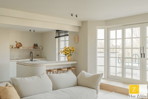 Magnifique appartement rénové dans la rés. Tennis Gardens