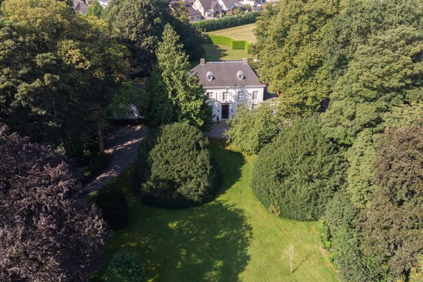 EXCLUSIEVE LANDHUIS EN PARKDOMEIN BERGENHOF