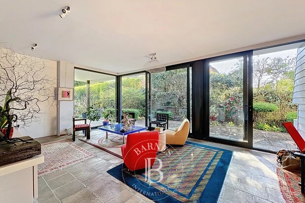 ONDER AANBOD - Fort Jaco - Prachtige onder architectuur gebouwde villa met tuin en garage