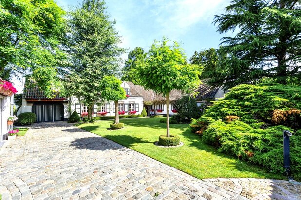 MAISON DE CAMPAGNE bénéficiant d'une VUE IMPRENABLE !