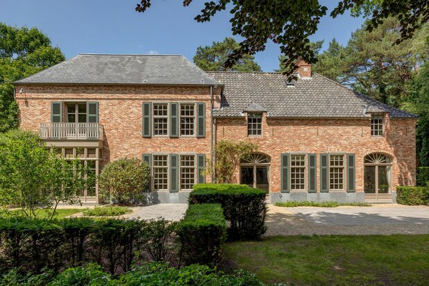 LUXUEUZE VILLA MET HOOGWAARDIGE AFWERKING