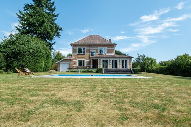 Elegante villa op een perceel van 55 are