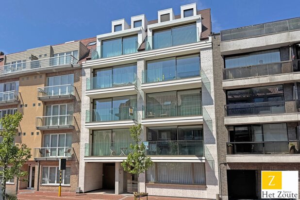 App. de haute qualité, idéalement situé, avec terrasse