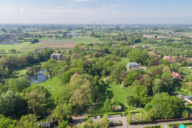 Unieke te renoveren woning / bouwgrond, rustig en groen gelegen te Wallemote