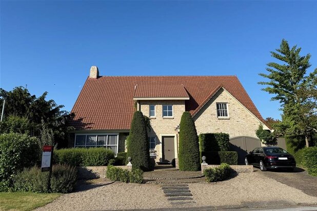 Ruime villa met zwembad op toplocatie nabij het centrum