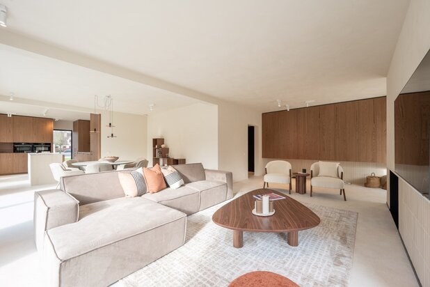 Alleenstaande en luxueus gerenoveerde villa op een rustige en residentiële ligging in Knokke