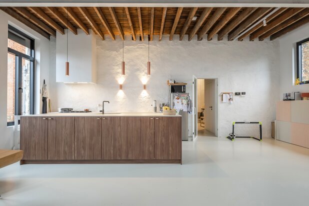 Multifunctioneel pand (Handelsgvl +  luxe-appartement)