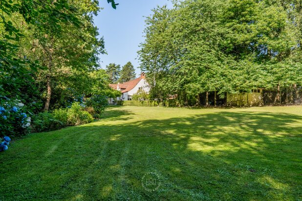 Charmante villa op een perceel van 3.116m² nabij 