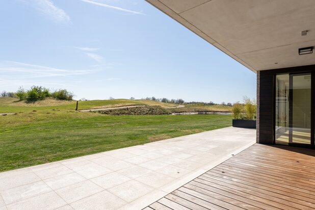 En bordure du GOLF ... 