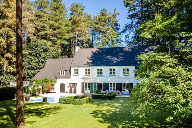 Golf 7 fontaines - Prachtige gerenoveerde villa met zwembad