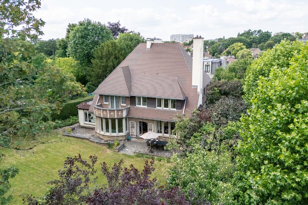 Propriété au charme préservé sur 11 ares - 5ch - garage