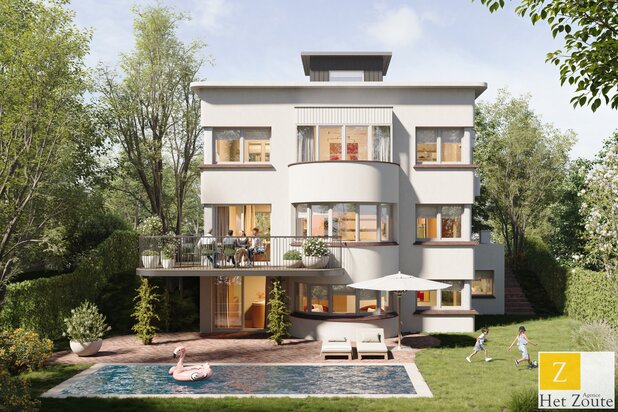 Villa à rénover, permis de construire en cours