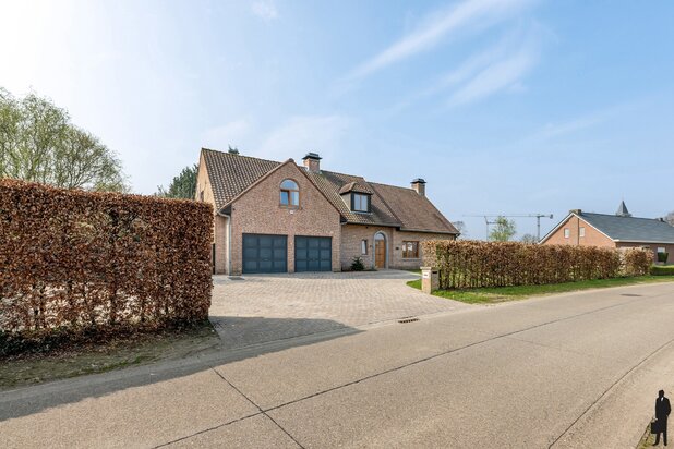 Uitstekend gerenoveerde villa op rustige locatie in Weelde