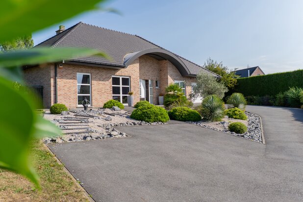 Ruime bungalow met meer dan 300 m² bewoonbare oppervlakte