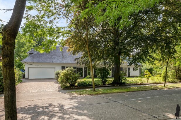 Vrijstaande villa op ca. 1.626 m² met zonnige tuin! 
