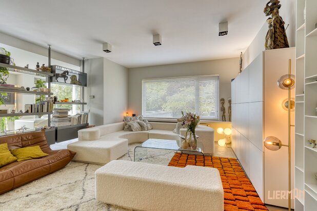 Luxe gezinswoning met 4 slaapkamers, zwembad en prachtig zicht op bos