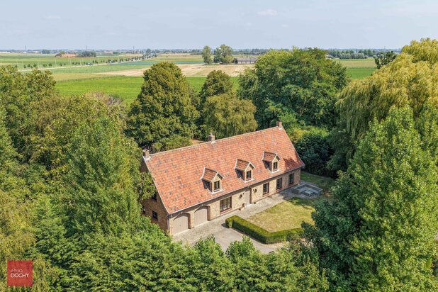 Volledig vernieuwde villa nabij Jan Yperman ziekenhuis