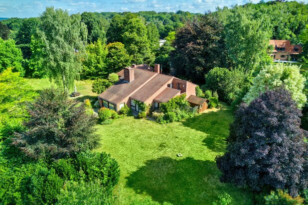 Bercuit, gezellige villa op een terrein van 25 are