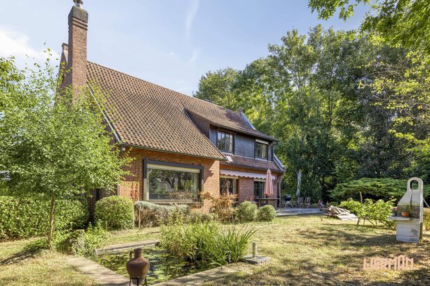 Mooie solide villa op ruim perceel in Blakmeers