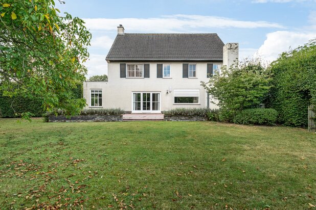 Top gelegen villa te koop op 1683 m2 grond