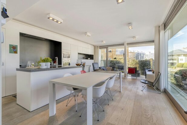 Rietveld's modern apartment near the sea in Sint-Idesbald
