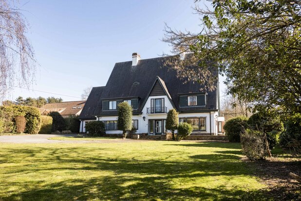 Exclusieve villa in Onkerzele – Rust, Ruimte en Luxe!