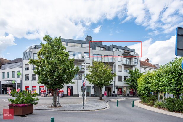 Heel ruim appartement op topligging met zicht op de markt