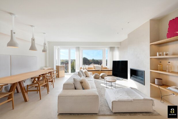 Instapklaar appartement met panoramisch zicht in ’t Zoute