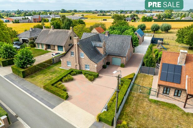 Ruime villa te koop in Gits met bijgebouw op 1.639 m²