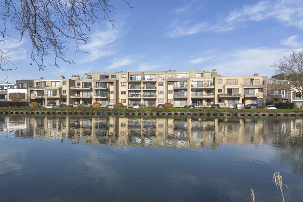 Appartement exclusif de 250 m² avec vue panoramique sur le canal.