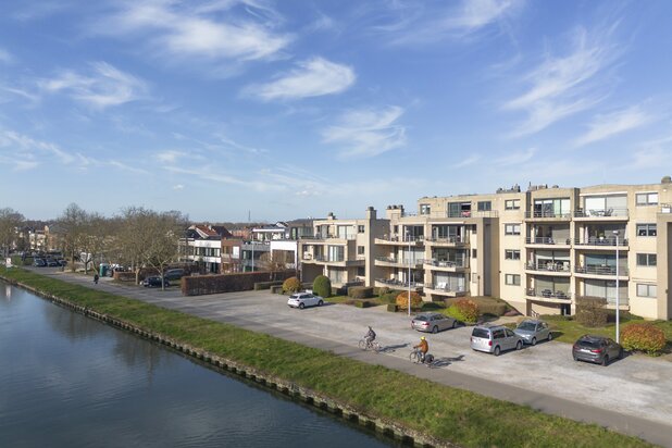 Exclusief appartement van 250 m² met panoramisch zicht op de vaart