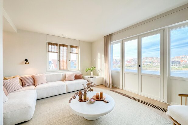 Appartement avec une vue DÉGAGÉE sur le LAC DE LA VICTOIRE..