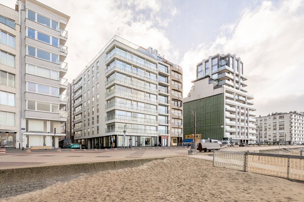 Appartement à rafraîchir avec vue mer au cœur du Zoute