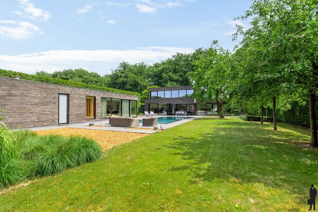 High-end afgewerkte villa op een uitzonderlijke locatie