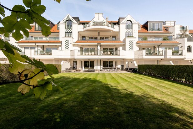 Ruim gelijkvloers appartement in het Zoute