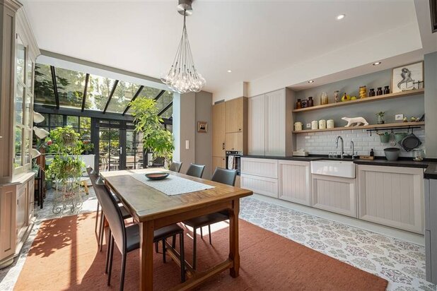 Leuven’s verborgen diamant: grandioos herenhuis met wow-factor!