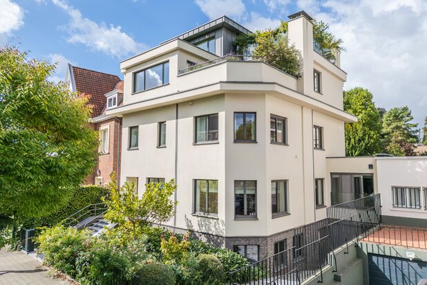 Volledig gerenoveerd huis op enkele stappen van Montgomery