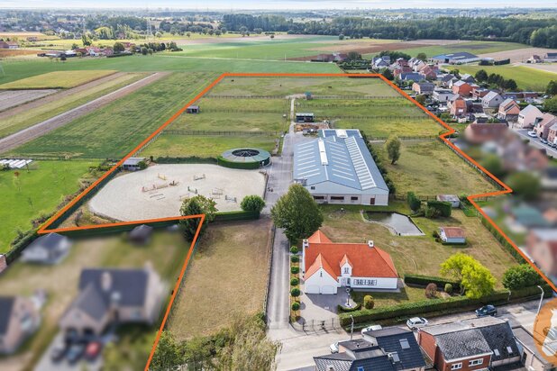 MECHELEN - Exclusieve hippische accommodatie op +/- 4,4ha 