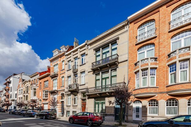 Une maison de maître rénovée avec ascenseur quartier Lepoutre