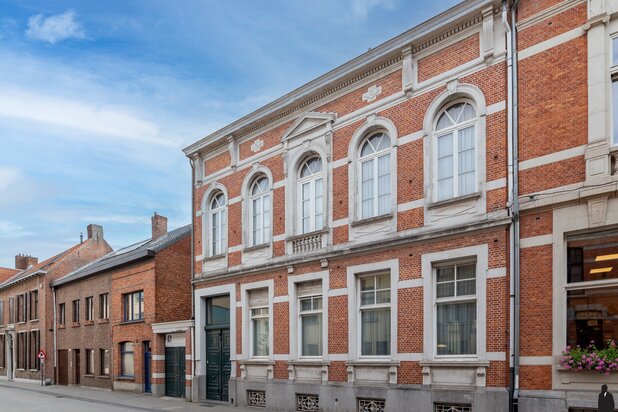 Uniek herenhuis in eclectische stijl in hartje Turnhout