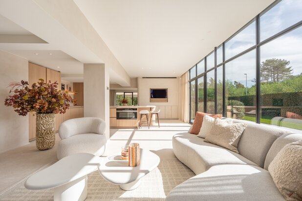 Aan de rand van het Zoute, vlakbij de Royal Zoute Golf Club: charmante villa in typische Zoute-stijl.