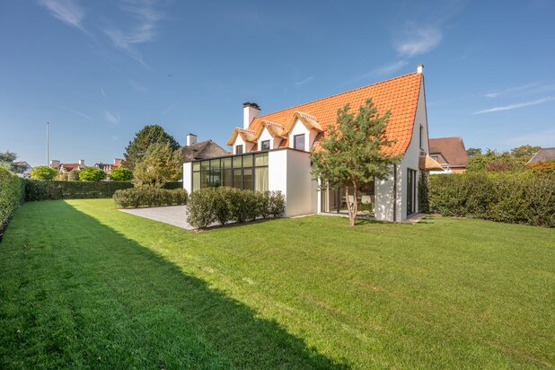 Villa de caractère dans le style typique du Zoute