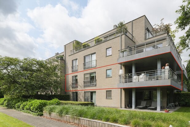 Luxe appartement met zicht op zwembad in Bokrijkpark te Genk