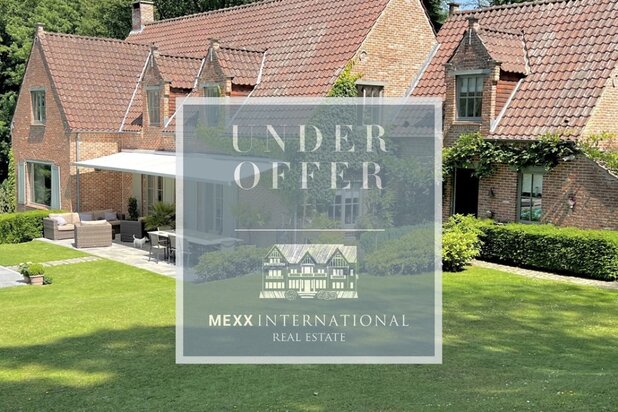 Lasne - Villa typique rénovée 90ares - 335m2 - 5ch - piscine