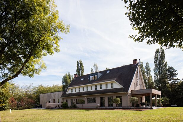 Multifunctionele villa op het eilandje van Zwijnaarde