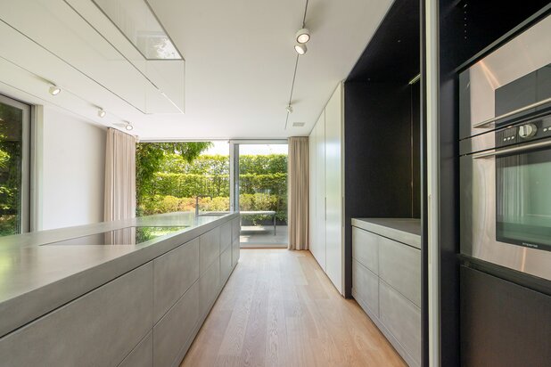 LUXUEUZE LOFT (341m²) MET TUIN (200m²), ZWEMBAD EN SAUNA IN LUXEPROJECT PAPYRUS TE ZURENBORG-ANTWERPEN