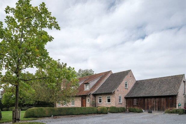 Authentieke charme en duurzame kwaliteit te Lievegem.