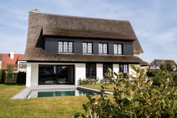 Exclusieve villa met high-end renovatie op topligging in het Zoute.
