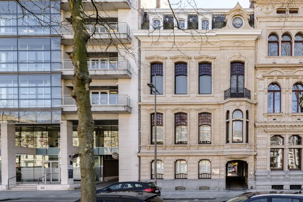 Prestigieus en veelzijdig vastgoed te koop