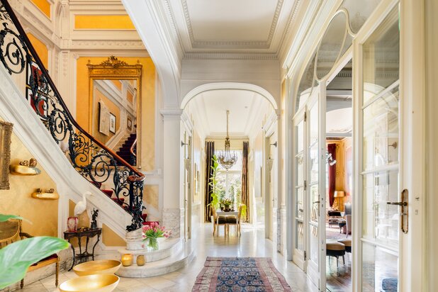 Eclectisch stadspaleis met verborgen tuin in hartje Mechelen